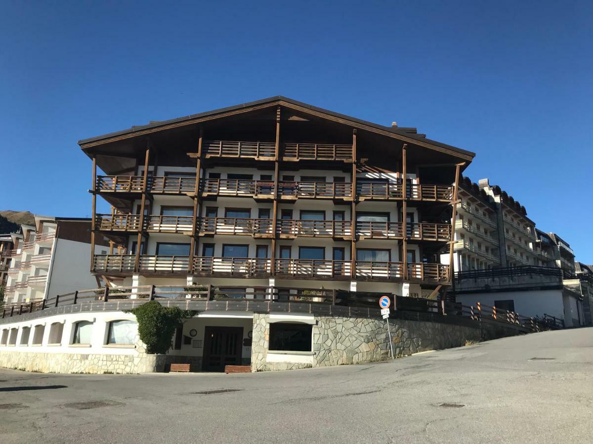 Royal Apartment Sestriere Luaran gambar